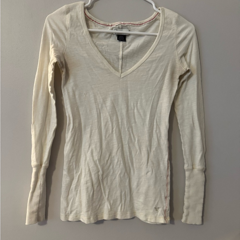 American Eagle Cream Long Sleeve Top